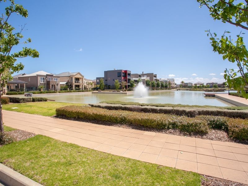 204/7 Martinique Walk, Mawson Lakes SA 5095