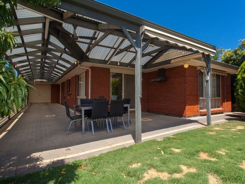 19 Lake Magenta Court, Greenwith SA 5125