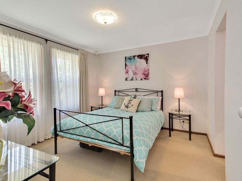 18 Candlebark Grove, Greenwith SA 5125