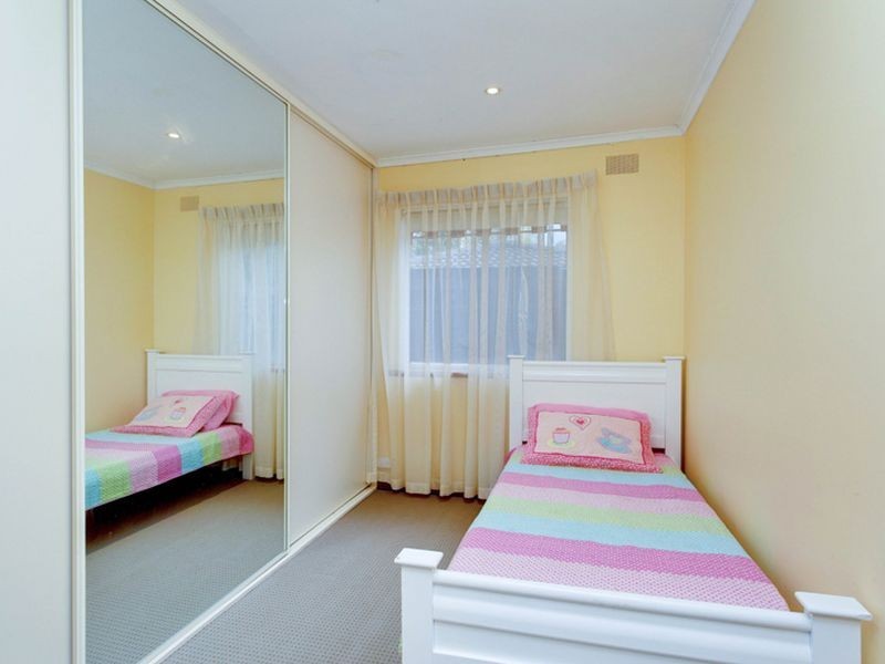 16 Palmer Street, Fairview Park SA 5126