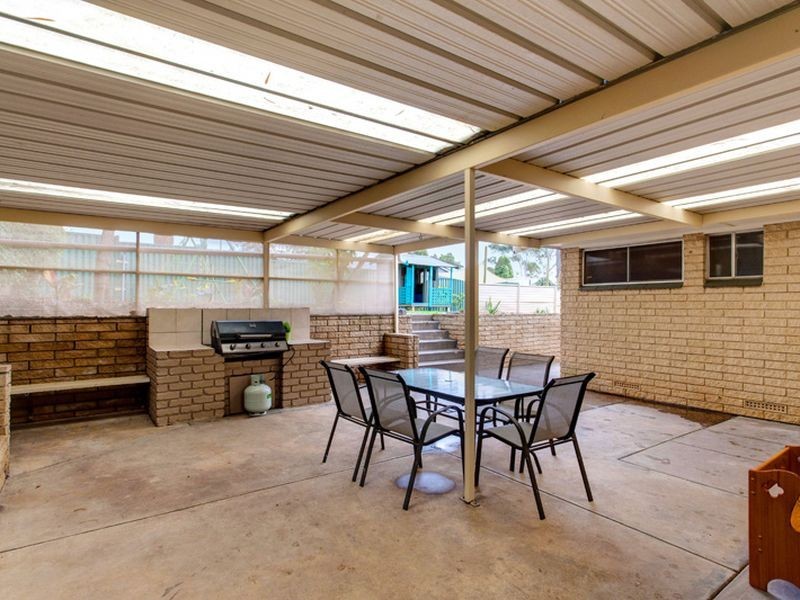 7 La Perouse Crescent, Fairview Park SA 5126