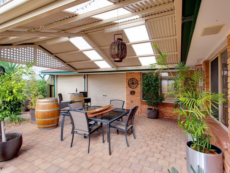 16 Tullamore Court, Greenwith SA 5125