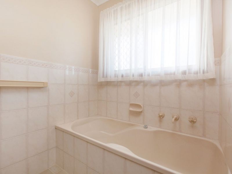 34 Petworth Parade, Greenwith SA 5125