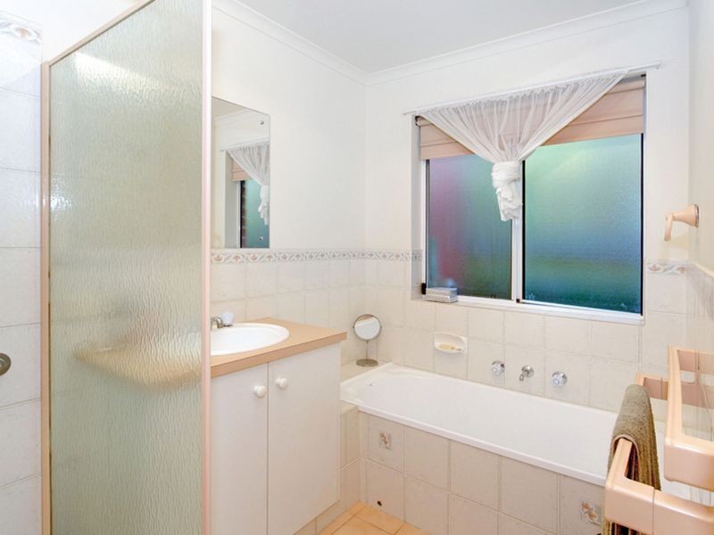 12 Thornton Drive, Greenwith SA 5125