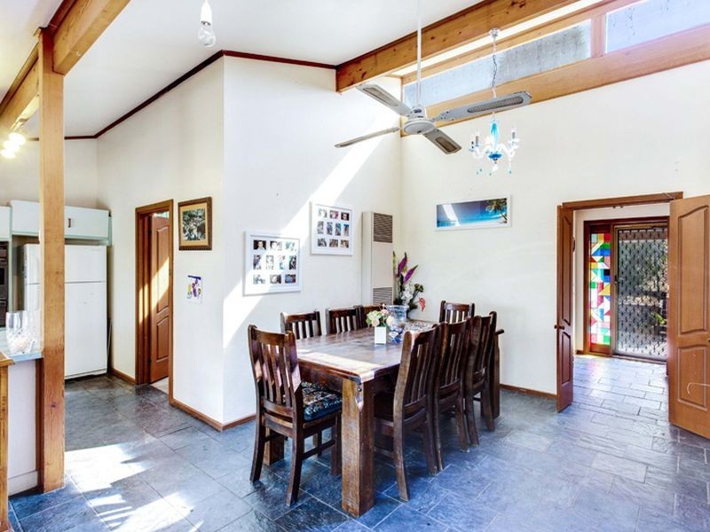 18 Saratoga Avenue, Redwood Park SA 5097