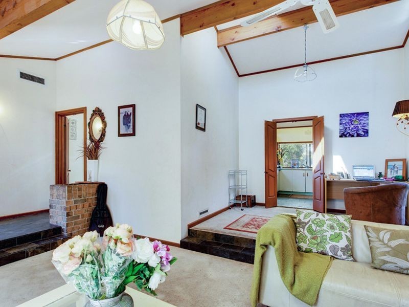 18 Saratoga Avenue, Redwood Park SA 5097