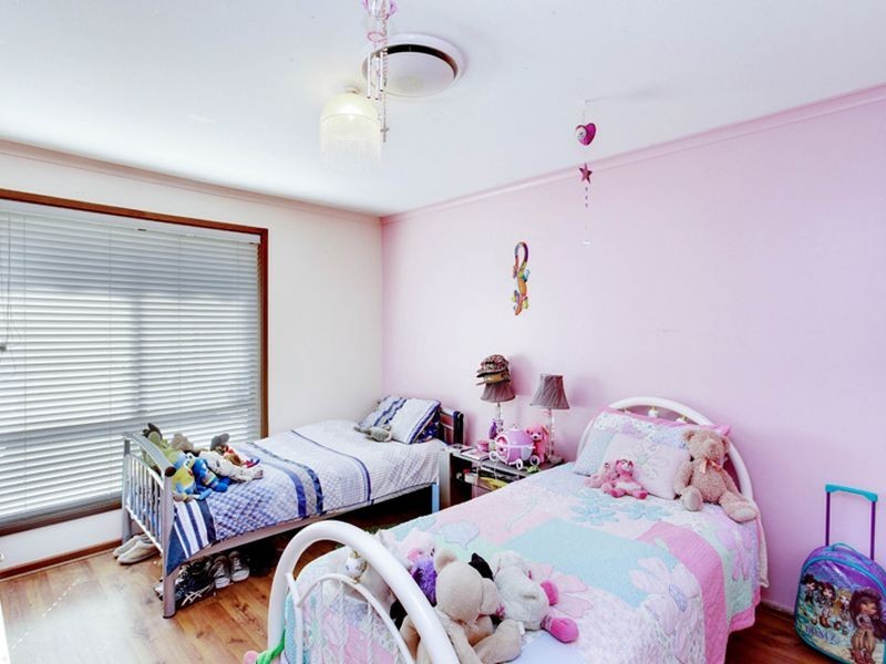 18 Saratoga Avenue, Redwood Park SA 5097