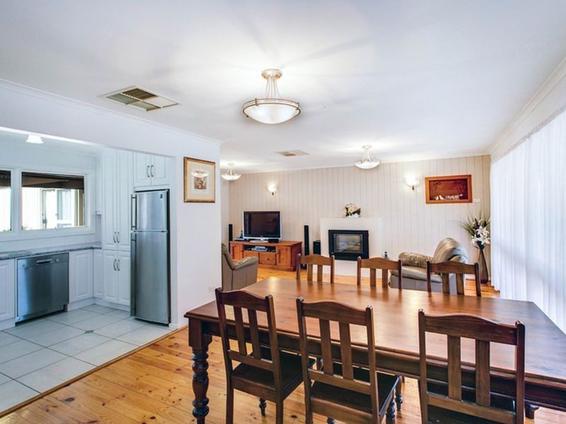 15 Minnamurra Drive, Redwood Park SA 5097