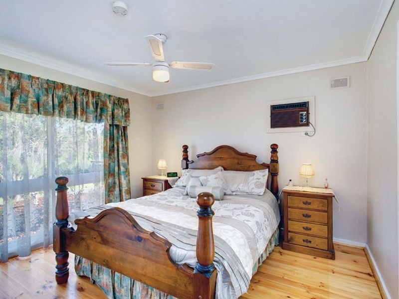 15 Minnamurra Drive, Redwood Park SA 5097
