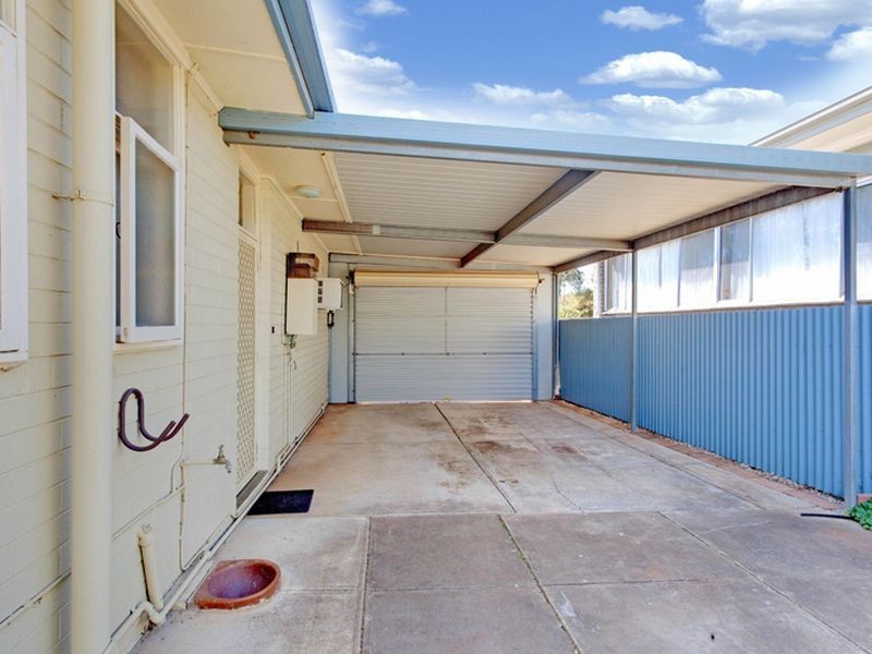 9 Richard Street, Para Hills SA 5096