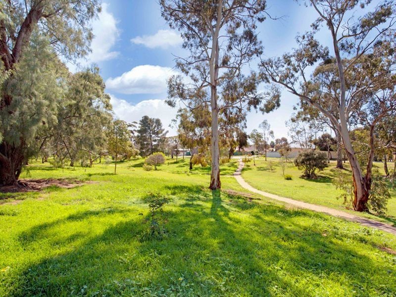 9 Richard Street, Para Hills SA 5096