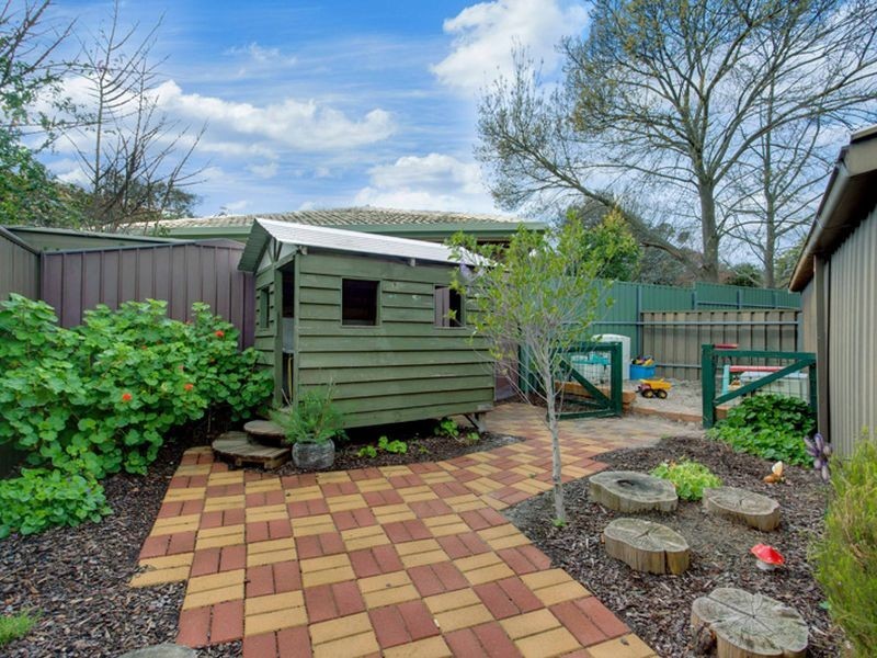 1 Prestwick Court, Fairview Park SA 5126