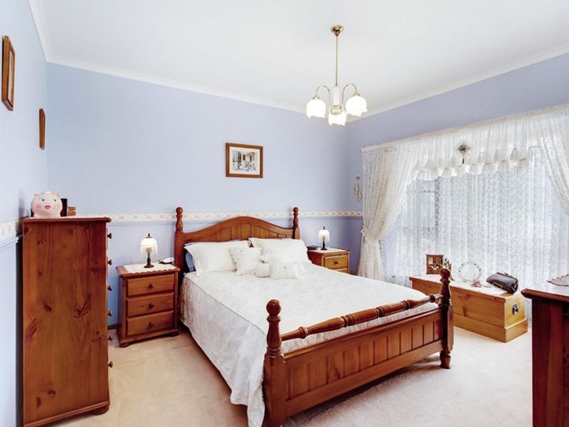 4 Debenham Court, Greenwith SA 5125