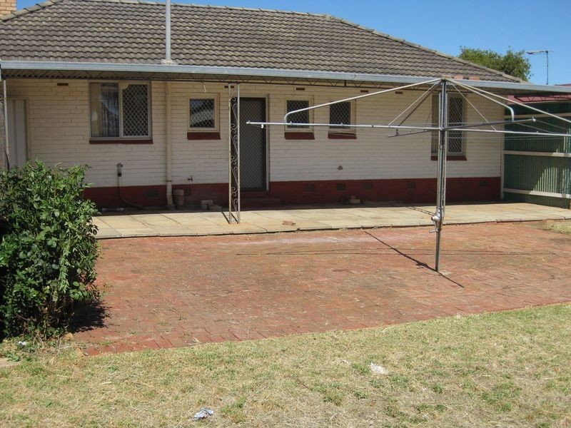 17 Brady Street, Elizabeth Downs SA 5113