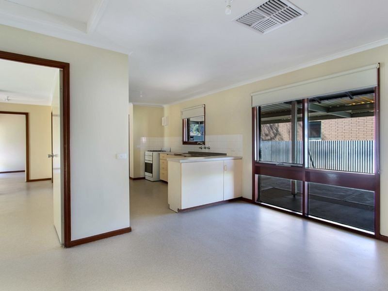 15 Halba Crescent, Paralowie SA 5108
