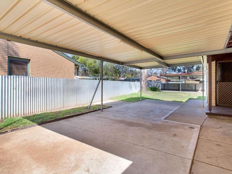 15 Halba Crescent, Paralowie SA 5108