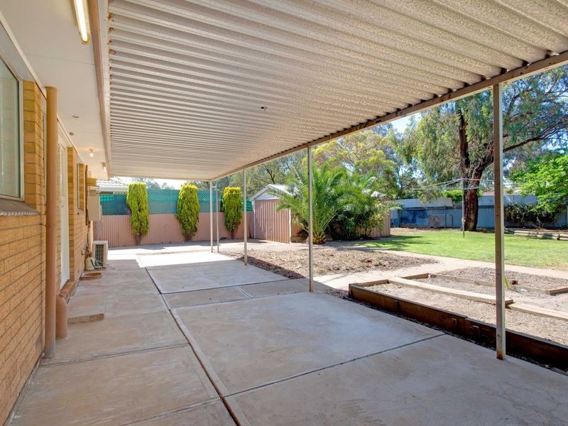 11 Munro Court, Salisbury Heights SA 5109