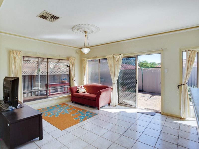 18 Featherstone Circuit, Greenwith SA 5125