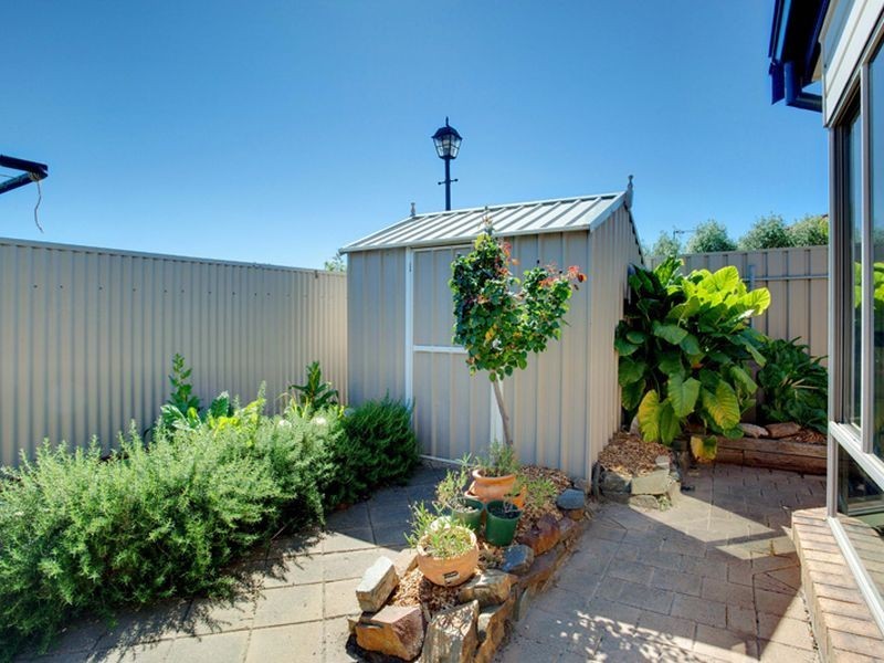 18 Featherstone Circuit, Greenwith SA 5125