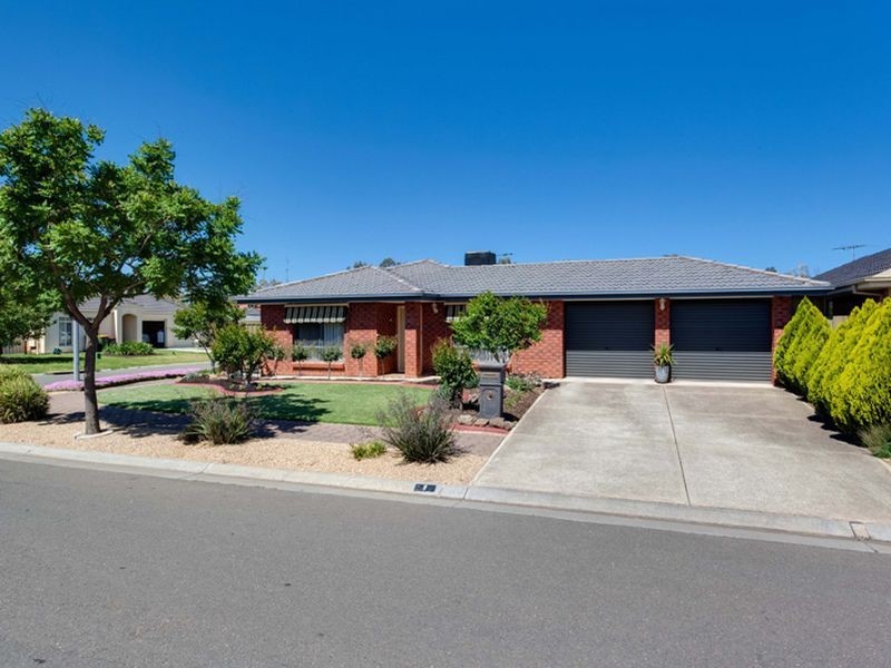 1 Lauren Drive, Paralowie SA 5108