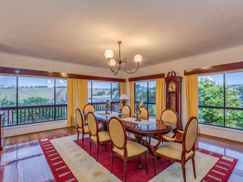 14 Bloomfield Avenue, Greenwith SA 5125