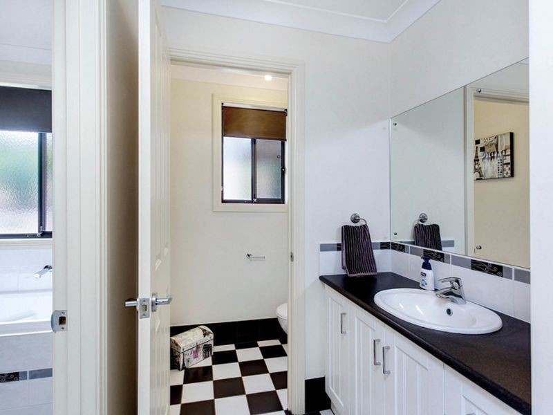 19 Modra Circuit, Hillbank SA 5112