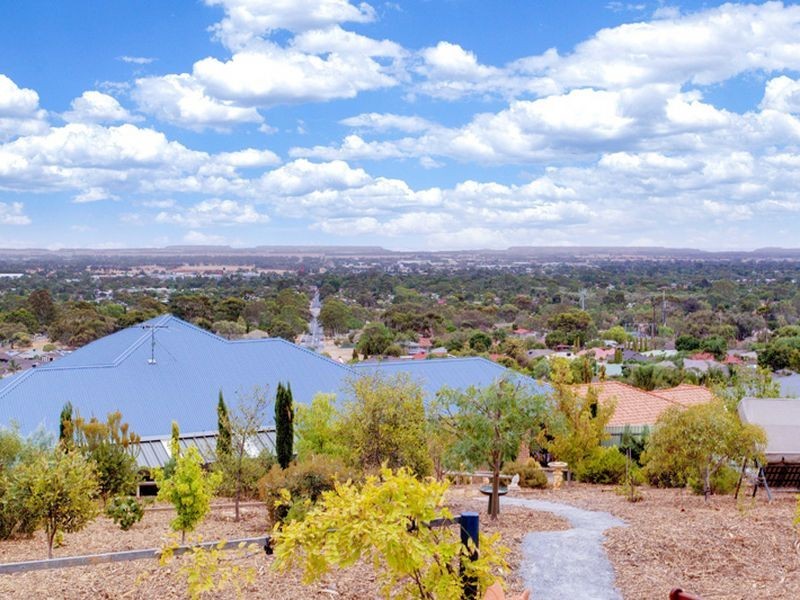 19 Modra Circuit, Hillbank SA 5112