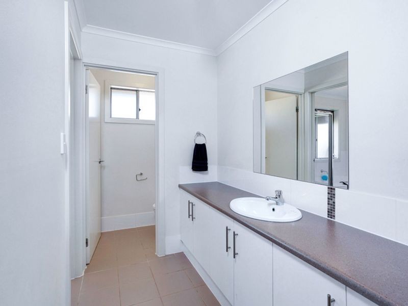 50 Lakeland Court, Munno Para West SA 5115