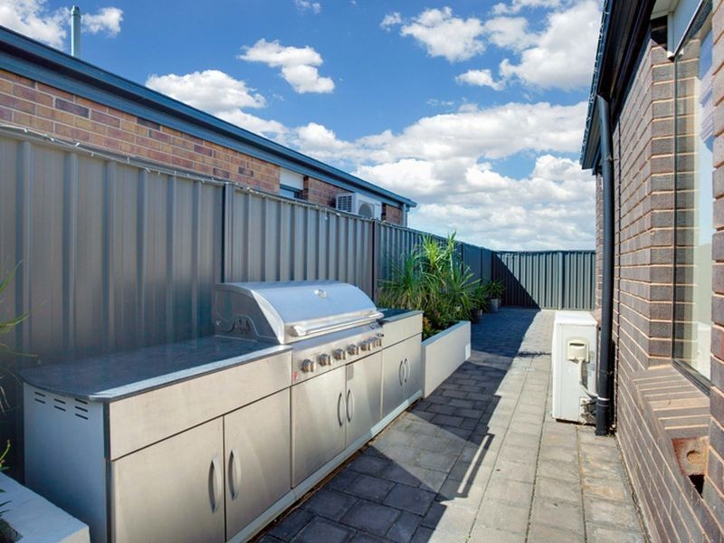 57 Wattlebird Drive, Burton SA 5110