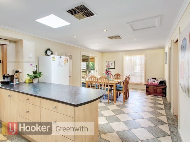 8 Dunbarton Crescent, Greenwith SA 5125