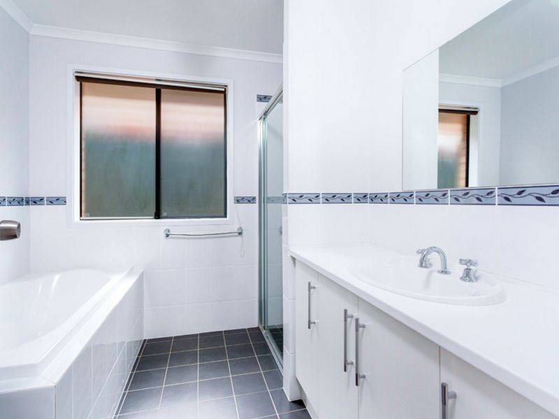 12 Chatsworth Road, Blakeview SA 5114