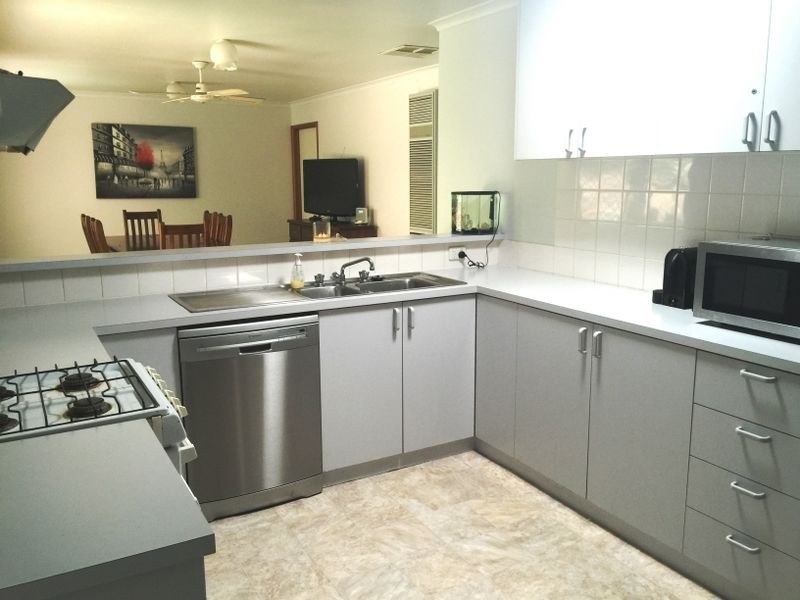 7 Jacquard Court, Greenwith SA 5125