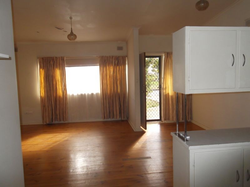 15 Greenwood Crescent, Smithfield Plains SA 5114