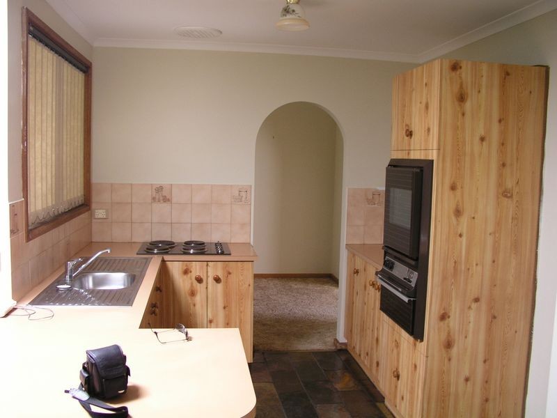 16 Coolen Crescent, Burton SA 5110