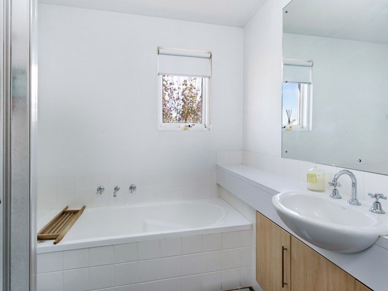 2 Cherry Lane, Mawson Lakes SA 5095