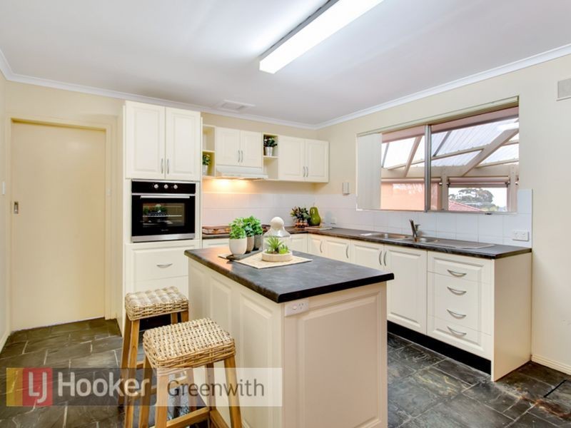 11 Demaret Avenue, Fairview Park SA 5126