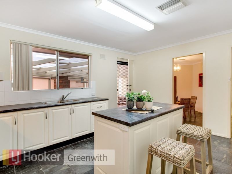 11 Demaret Avenue, Fairview Park SA 5126