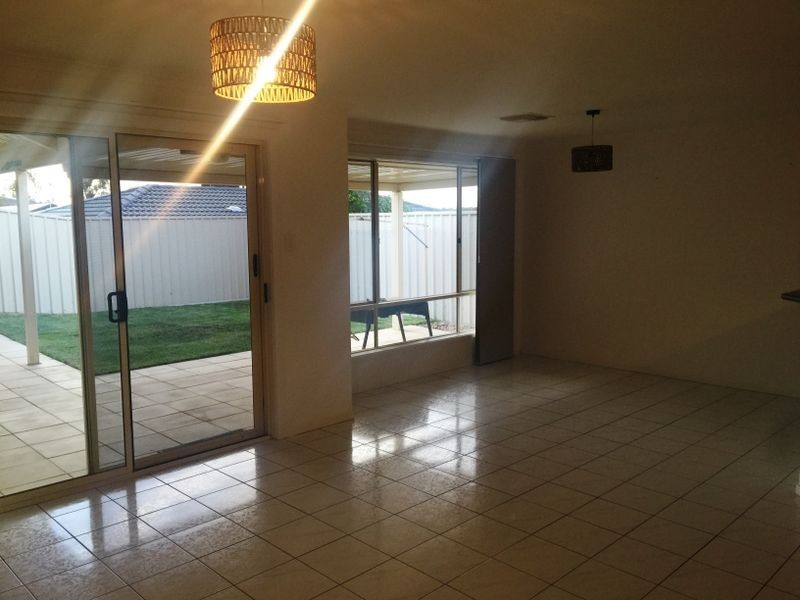 27 Lochleven Avenue, Greenwith SA 5125