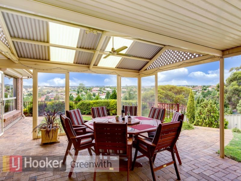 17 Holbrook Crescent, Greenwith SA 5125