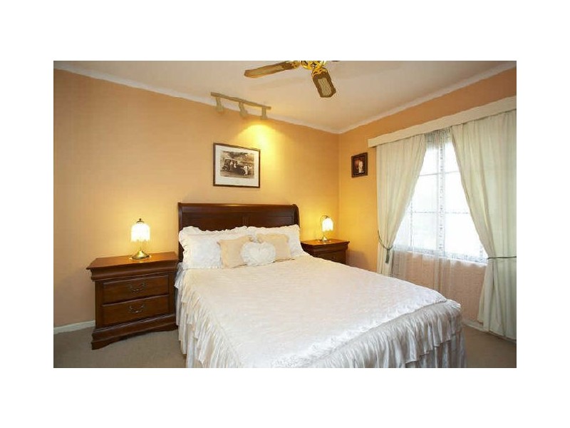 31 Geoffrey Avenue, Valley View SA 5093