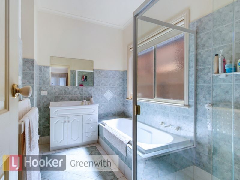 8 Naughton Court, Greenwith SA 5125