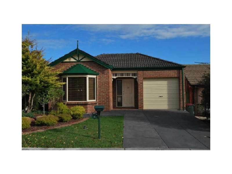 8 Ballard Close, Greenwith SA 5125