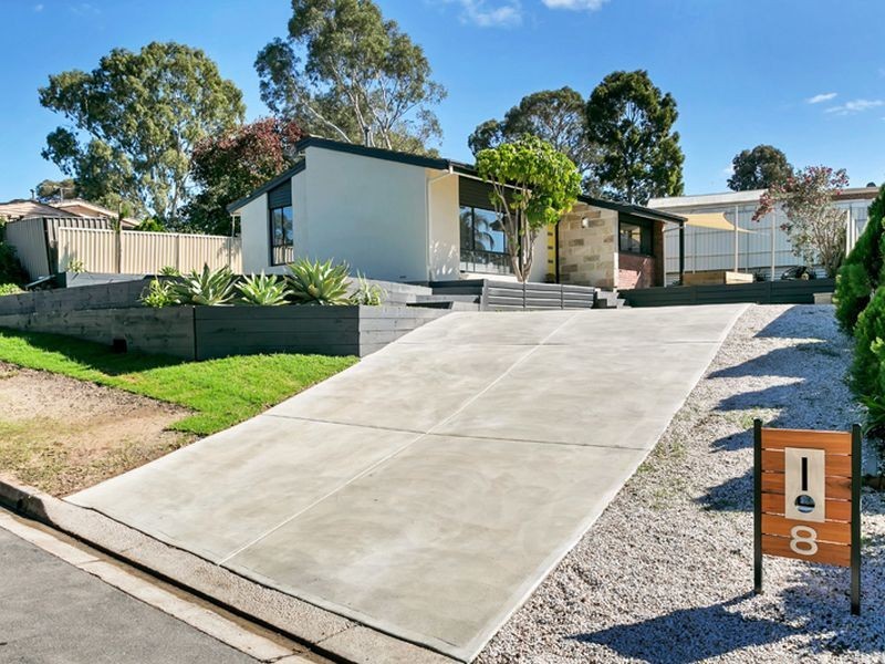 8 Chardonnay Crescent, Wynn Vale SA 5127
