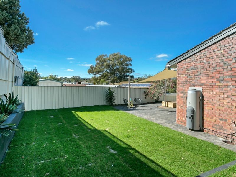 8 Chardonnay Crescent, Wynn Vale SA 5127