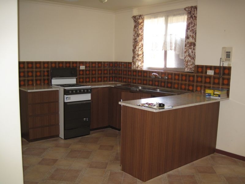 2/8 Dunne Crescent, Salisbury East SA 5109