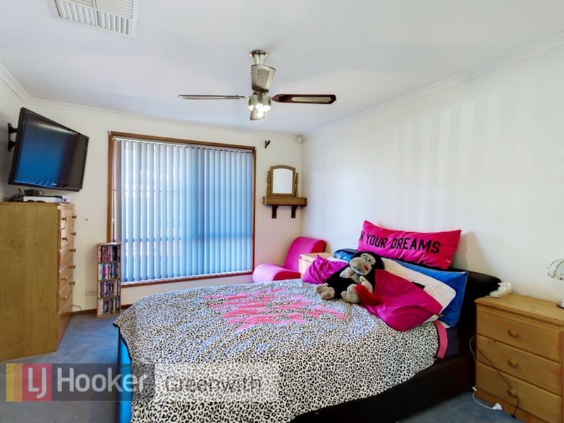 24 Possingham Avenue, Redwood Park SA 5097