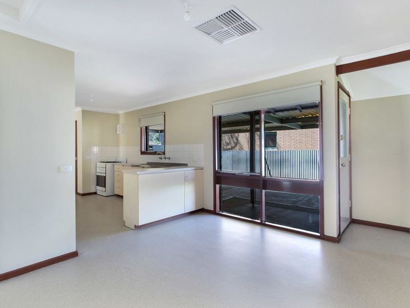 15 Halba Crescent, Paralowie SA 5108