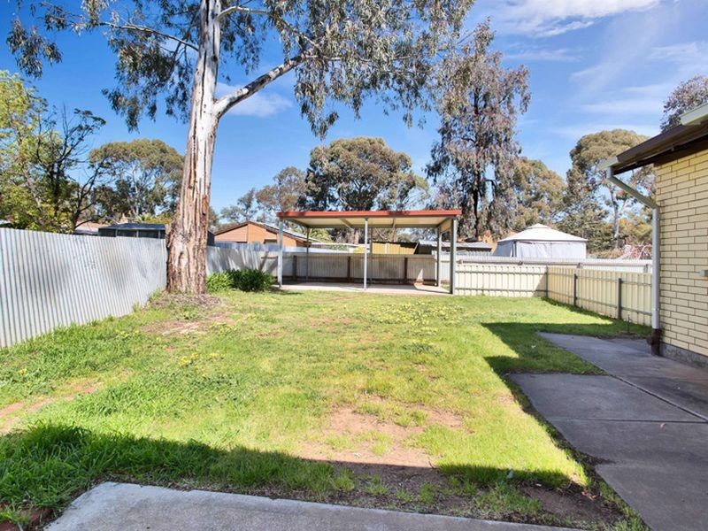 15 Halba Crescent, Paralowie SA 5108