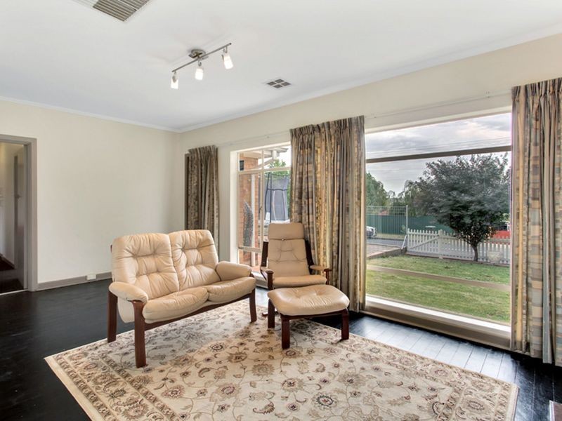 15 Far View Crescent, Ridgehaven SA 5097