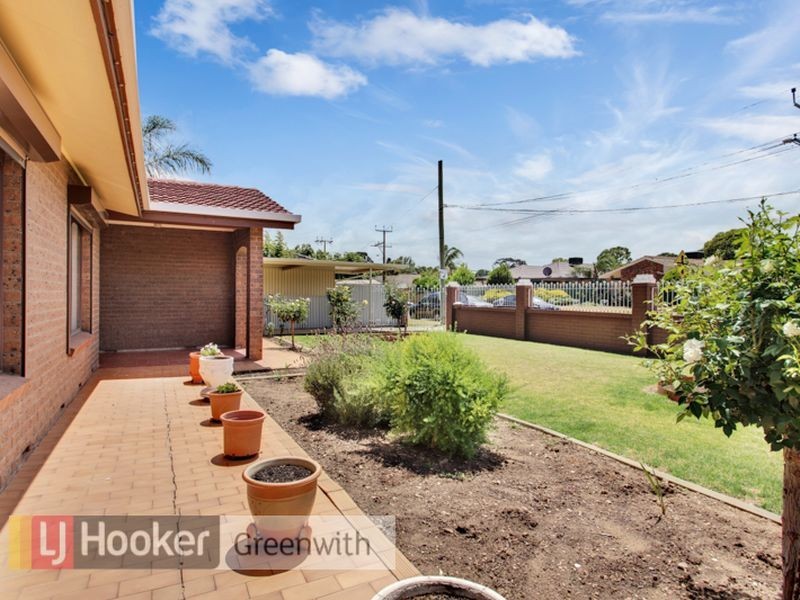 2 Waikerie Avenue, Hope Valley SA 5090